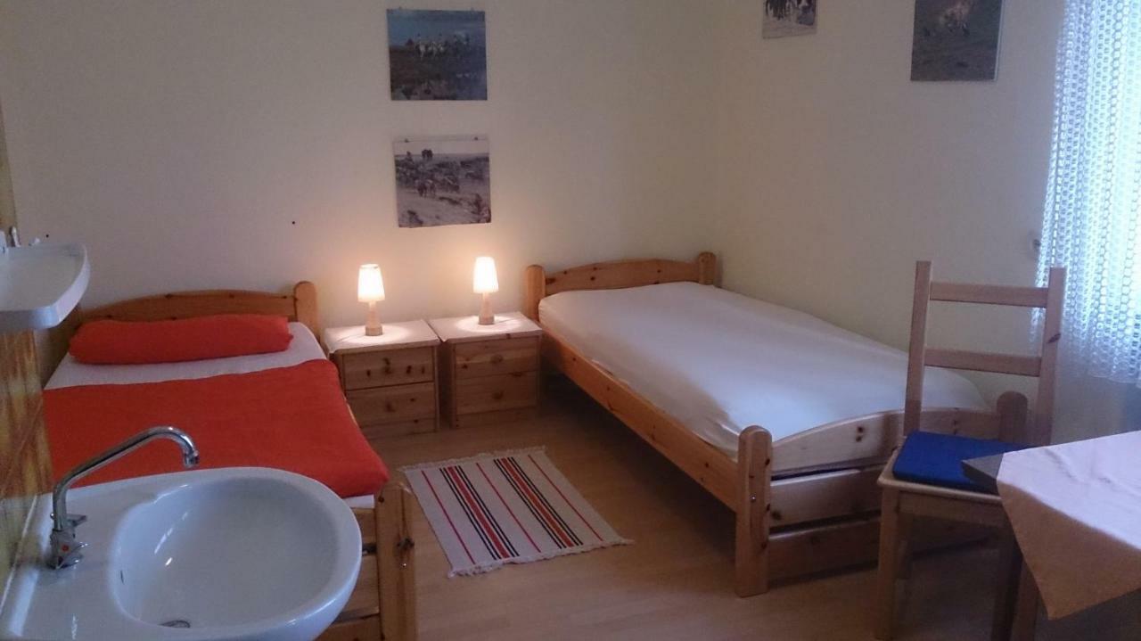Gaestehaus Burgwald-Trekking Mittelsimtshausen Εξωτερικό φωτογραφία