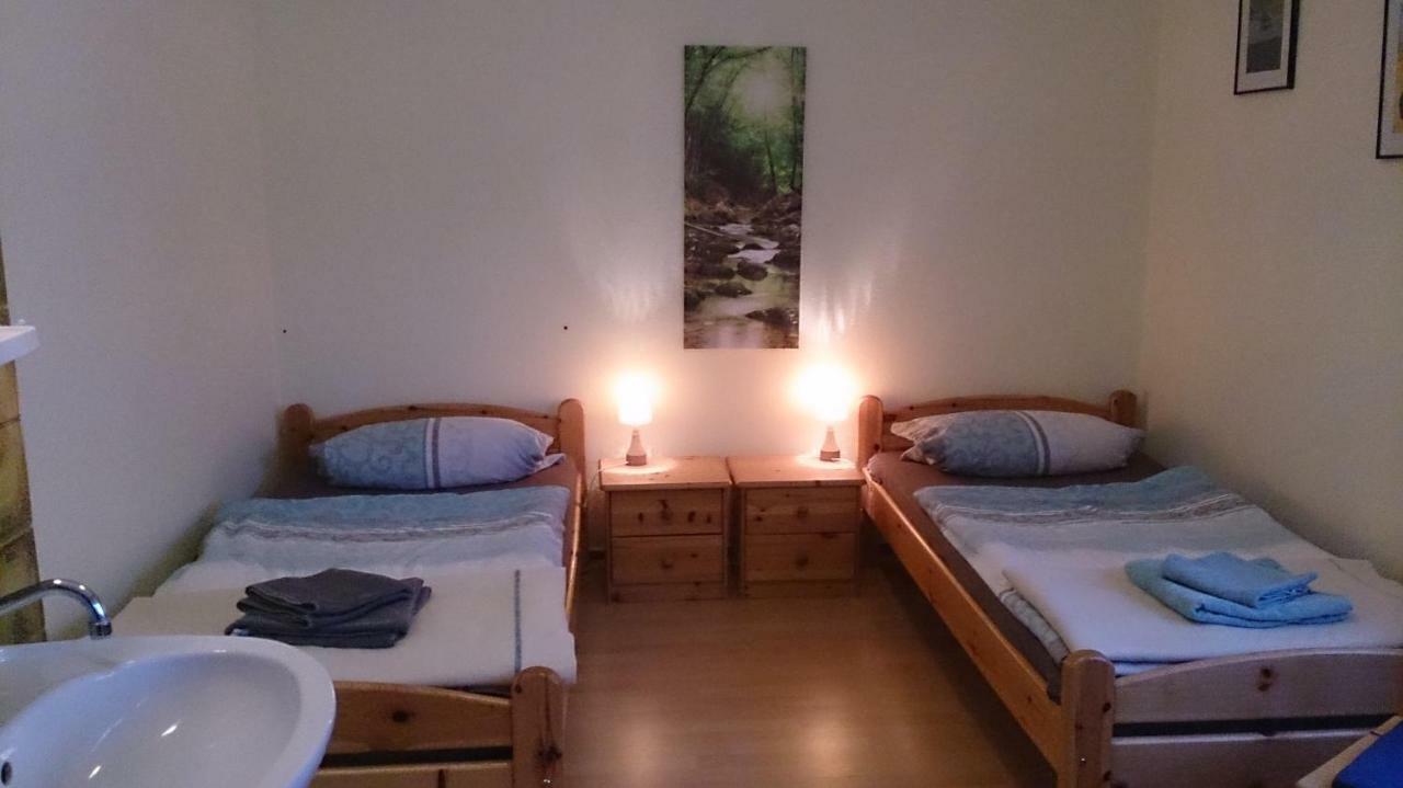 Gaestehaus Burgwald-Trekking Mittelsimtshausen Εξωτερικό φωτογραφία